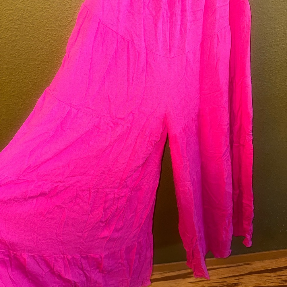 Vibrant Pink Halter jumpsuit - Picture 3 of 4